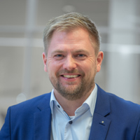 Thomas Elong (M)